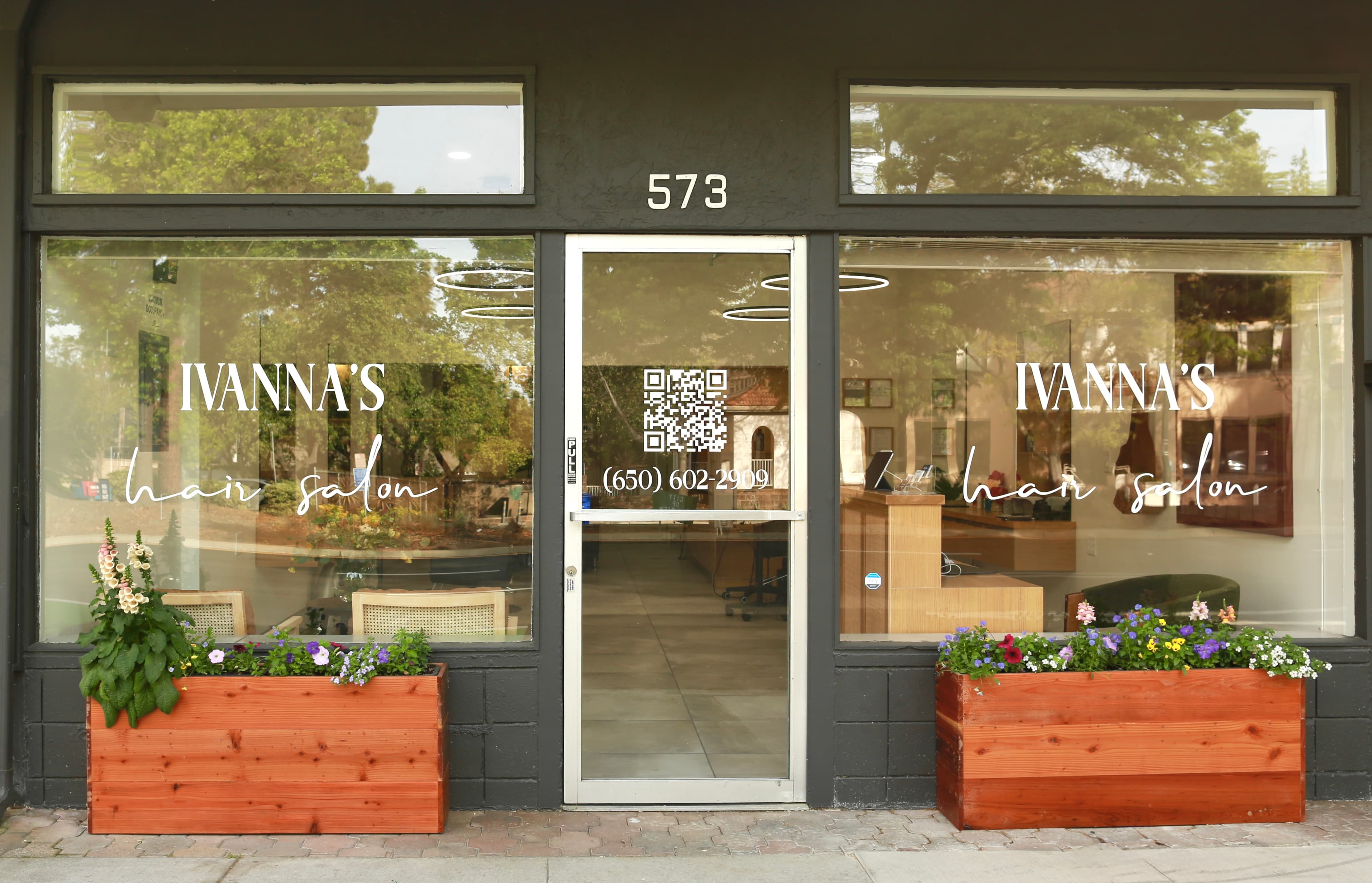 Salon exterior